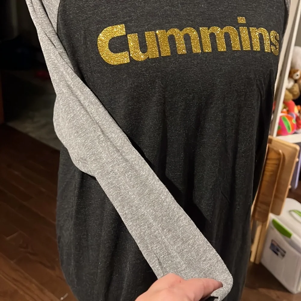 Cummins top - Picture 2 of 3
